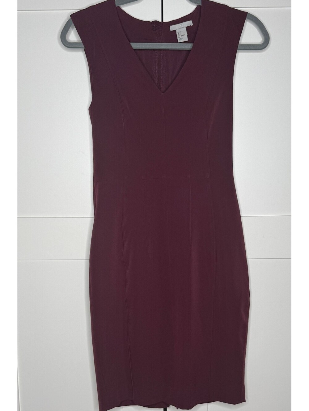 H&M Women's Burgundy V-Neck Sheath Dress Size 4 Sleeveless Midi